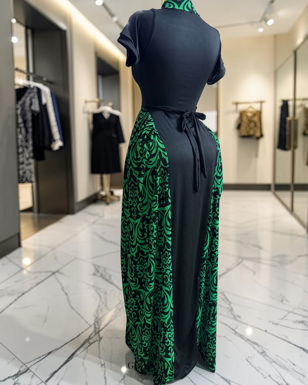 ROBE