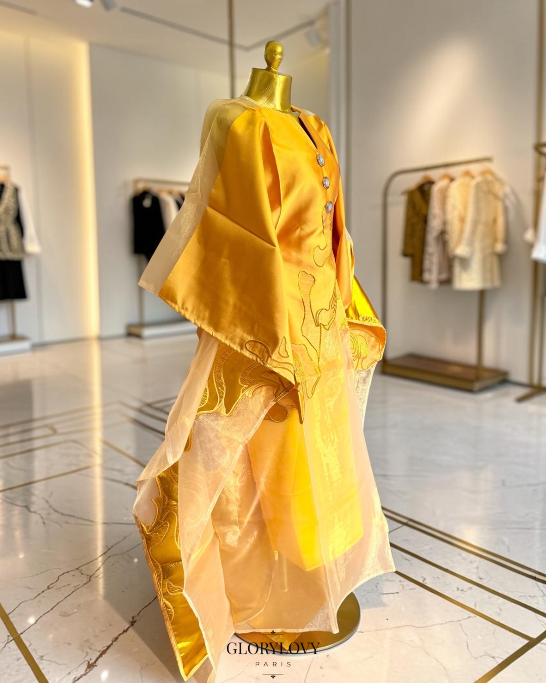 ROBE ORGANZA BRODÉE